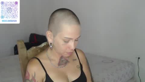 Snapshot of moon_cat85 chatting on 01.27.25 Luna online show from 01.27.25