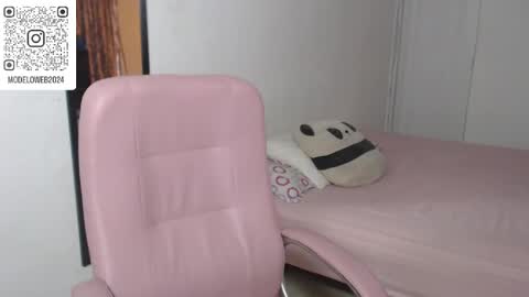 Snapshot of moon_cat85 chatting on 02.20.25 Luna online show from 02.20.25