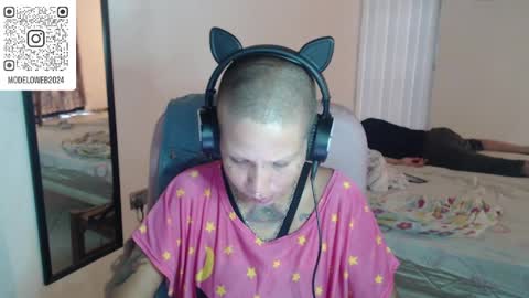 Snapshot of moon_cat85 chatting on 03.06.25 Luna online show from 03.06.25