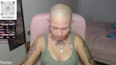 Snapshot of moon_cat85 chatting on 03.09.25 Luna online show from 03.09.25