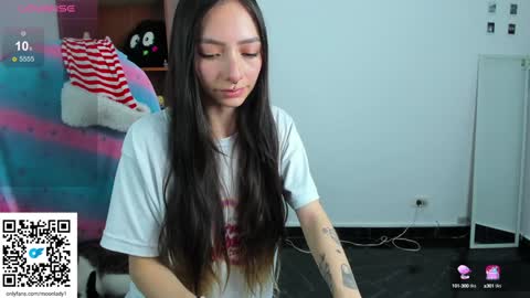 Snapshot of moonlady_ chatting on 12.18.24 MOON  online show from 12.18.24