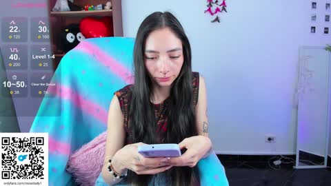 Snapshot of moonlady_ chatting on 01.29.25 MOON  online show from 01.29.25