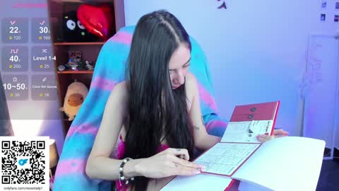 Snapshot of moonlady_ chatting on 01.31.25 MOON  online show from 01.31.25