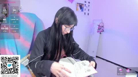 Snapshot of moonlady_ chatting on 09.19.25 MOON  online show from 09.19.25