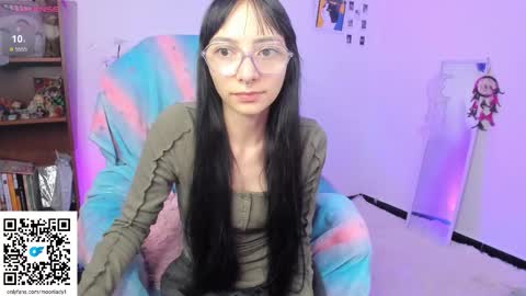 Snapshot of moonlady_ chatting on 10.02.25 MOON  online show from 10.02.25