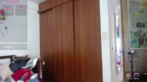 moonlunita online show from 10.16.25