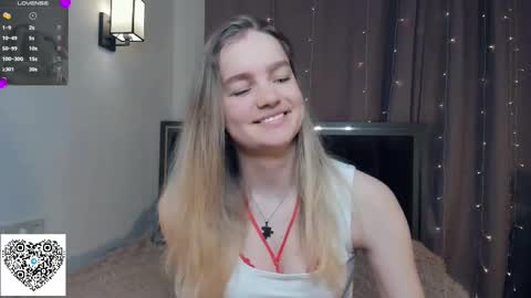 Snapshot of moonperedz chatting on 09.27.25 Eva online show from 09.27.25