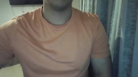 Snapshot of morenolatin19 chatting on 02.28.25 Jos Luis online show from 02.28.25