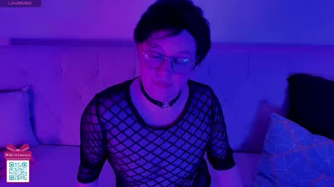 Snapshot of mossprince chatting on 09.10.25 Cernos online show from 09.10.25