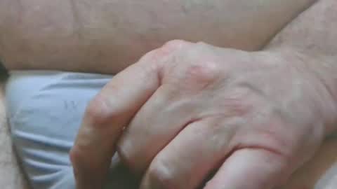 Snapshot of moth12 chatting on 03.04.25 moth12 online show from 03.04.25