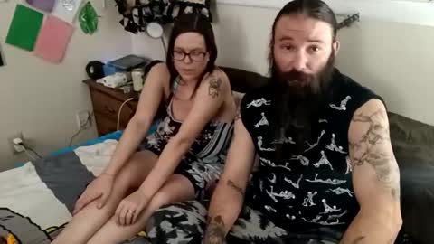 Snapshot of mr_and_mrs_dragon chatting on 01.25.25 Mr and Mrs Dragon online show from 01.25.25