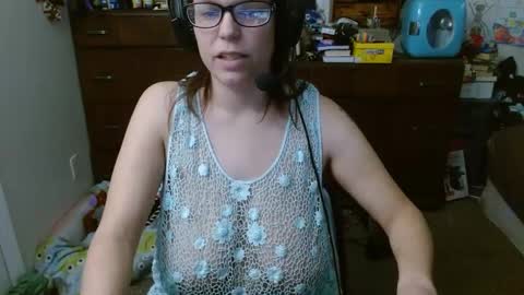 Snapshot of mr_and_mrs_dragon chatting on 02.04.25 Mr and Mrs Dragon online show from 02.04.25