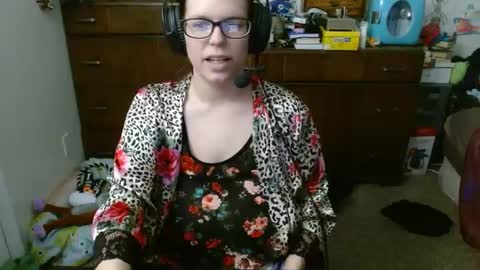 Snapshot of mr_and_mrs_dragon chatting on 02.05.25 Mr and Mrs Dragon online show from 02.05.25