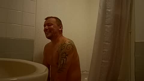 Snapshot of mr_i_ chatting on 12.30.24 mr_i_ online show from 12.30.24