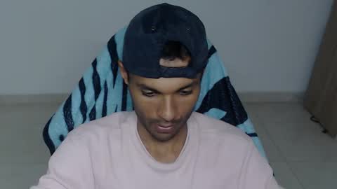 Snapshot of mr_max__ chatting on 11.10.25 Max online show from 11.10.25