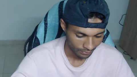 Snapshot of mr_max__ chatting on 11.11.25 Max online show from 11.11.25