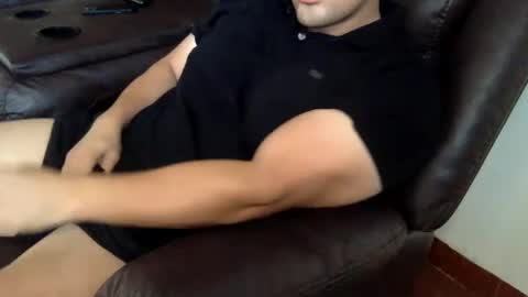 Snapshot of mrbree chatting on 09.10.25 Mr Bree online show from 09.10.25