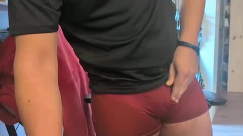 Snapshot of mrdelapampa chatting on 11.16.25 mrdelapampa online show from 11.16.25