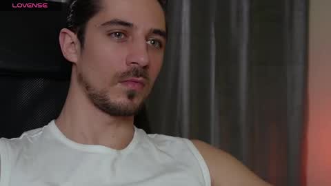 Snapshot of mrgreeneyes01 chatting on 02.02.25 juan luis online show from 02.02.25