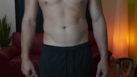 Snapshot of mrgreeneyes01 chatting on 09.17.25 juan luis online show from 09.17.25