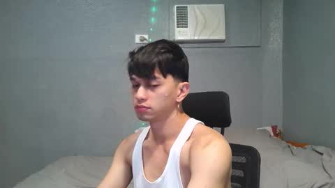 Snapshot of mrshawn95 chatting on 10.03.25 shawn online show from 10.03.25