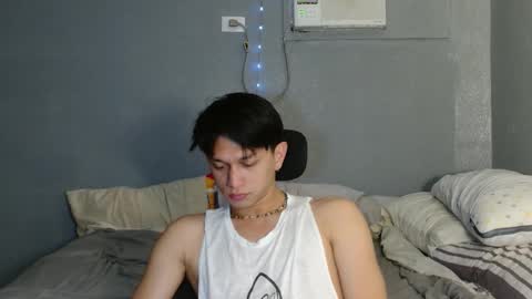 Snapshot of mrshawn95 chatting on 10.15.25 shawn online show from 10.15.25