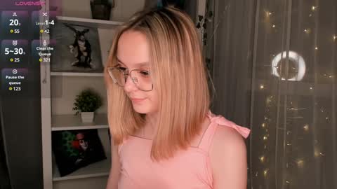 Snapshot of ms_elizabethqueen chatting on 02.03.25 Elizabeth online show from 02.03.25