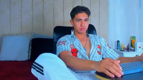 Snapshot of muichiro_tokito1 chatting on 12.14.24 muichiro tokito1 online show from 12.14.24