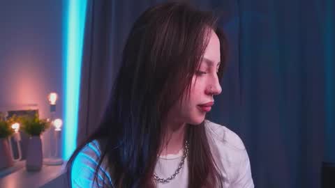 Kira online show from 09.19.25