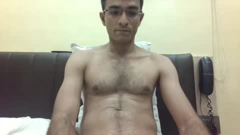 Snapshot of mumbaimonster8inch chatting on 01.01.25 rajesh engineer online show from 01.01.25