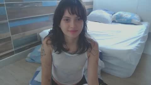 Snapshot of munchi_ chatting on 09.22.25 online show from 09.22.25