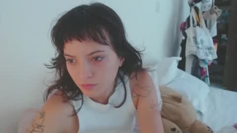 Snapshot of munchi_ chatting on 11.03.25 online show from 11.03.25