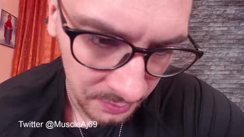 Snapshot of muscleaj69 chatting on 12.29.24 AJ online show from 12.29.24