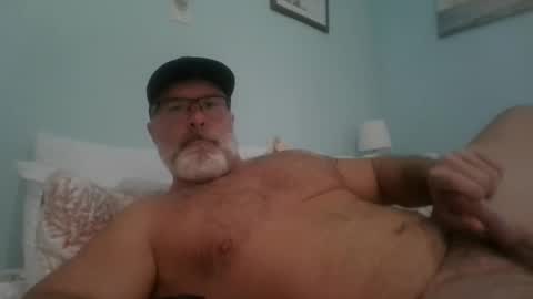 Snapshot of musclemeat41 chatting on 10.23.25 musclemeat41 online show from 10.23.25