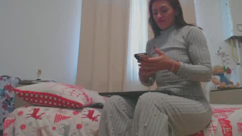 Snapshot of musclesqueen chatting on 01.14.25 MusclesQueen online show from 01.14.25