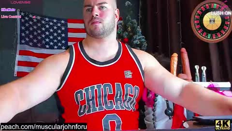 Snapshot of muscularjohnforu chatting on 12.07.24 click icon for peach  online show from 12.07.24