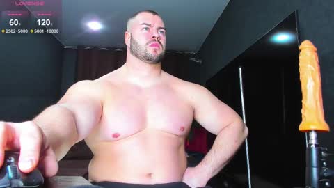 Snapshot of muscularjohnforu chatting on 03.02.25 click icon for peach  online show from 03.02.25