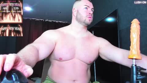 Snapshot of muscularjohnforu chatting on 03.10.25 click icon for peach  online show from 03.10.25