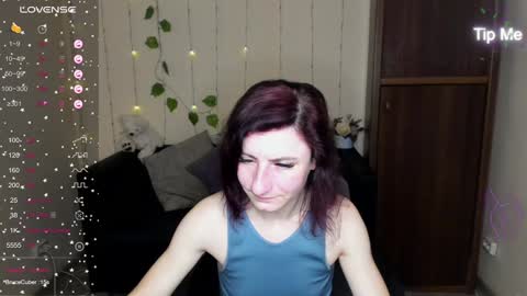 Snapshot of muse_kitty_jenia chatting on 01.27.25 Jenya online show from 01.27.25