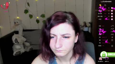 Snapshot of muse_kitty_jenia chatting on 02.12.25 Jenya online show from 02.12.25