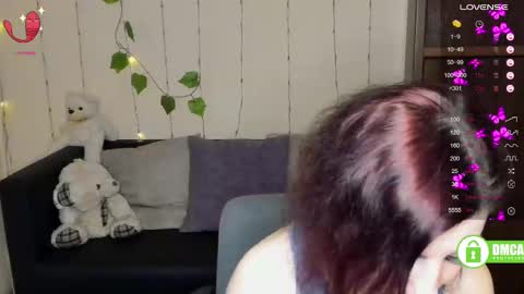 Snapshot of muse_kitty_jenia chatting on 02.13.25 Jenya online show from 02.13.25