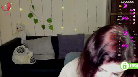 Snapshot of muse_kitty_jenia chatting on 02.18.25 Jenya online show from 02.18.25