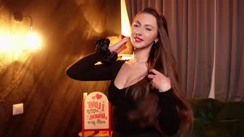 Snapshot of musesolis chatting on 02.13.25 MuseSolis online show from 02.13.25