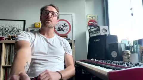 Perfectly Average online show from 10.05.25