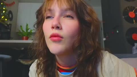 Snapshot of my_parisss chatting on 01.06.25 PARIS online show from 01.06.25