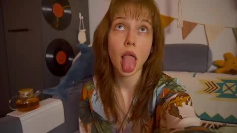 Snapshot of my_parisss chatting on 03.12.25 PARIS online show from 03.12.25