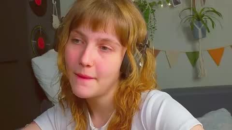 Snapshot of my_parisss chatting on 10.28.25 PARIS online show from 10.28.25