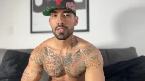 Snapshot of myke_esthetic chatting on 02.22.25 Myke esthetic online show from 02.22.25