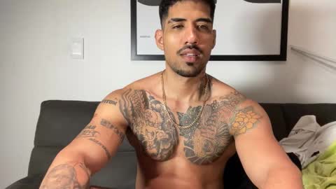 Snapshot of myke_esthetic chatting on 09.24.25 Myke esthetic online show from 09.24.25