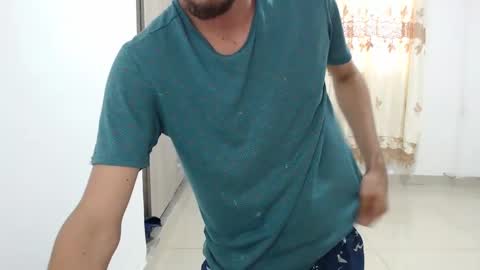 Snapshot of myke_xxx chatting on 12.19.24 mike online show from 12.19.24